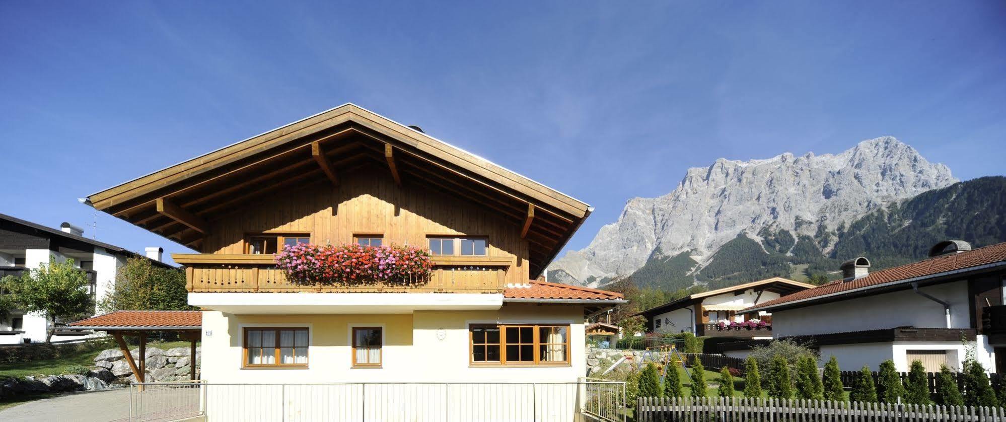 Ferienwohnung Haus Sieben Zwerge Ehrwald Exterior foto